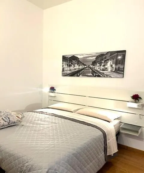 Ap12 Grazioso Appartamento In Centro Milan 0*,  Italy